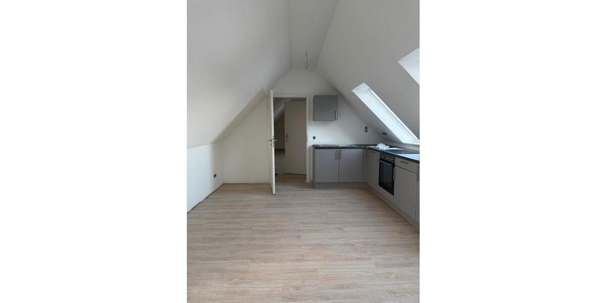Dachgeschoßwohnung Salzhausen - 2.5 Zimmer, 90 m&sup2;, 1.000&euro; | Angebot:26623624