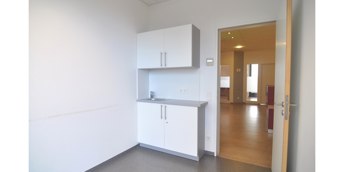 VERMIETET! Praxisfläche mit Penthouse-Feeling im Ärztehaus - Gewerbeobjekt Königstein | Angebot:26339473