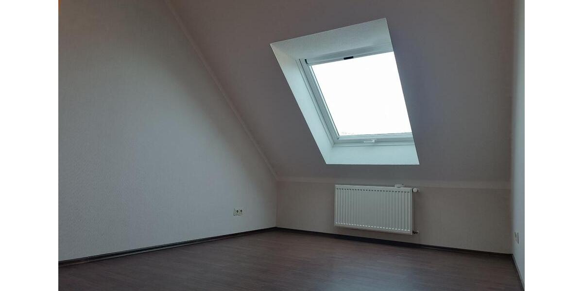 Dachgeschoßwohnung Dipperz - 3 Zimmer, 100 m&sup2;, 850&euro; | Angebot:24795641