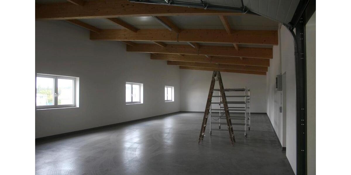 Lager- Produktions- und Bürogebäude zimmer