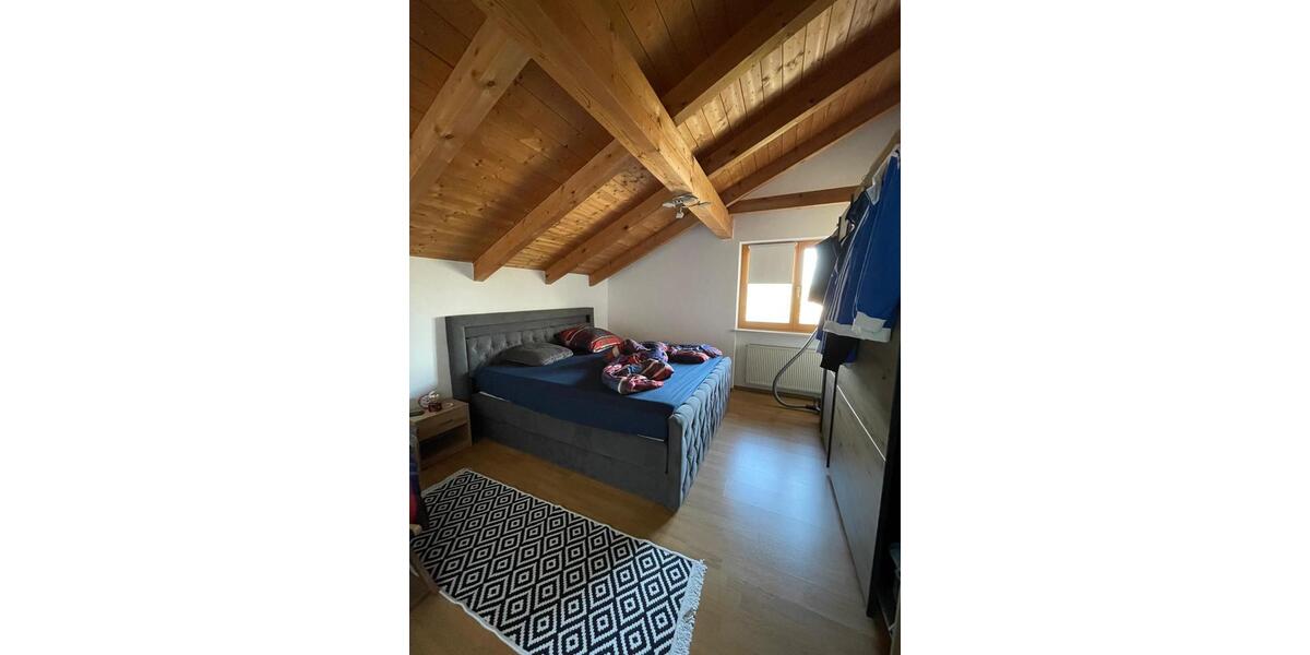 Dachgeschoßwohnung Viechtach - 2 Zimmer, 58 m&sup2;, 490&euro; | Angebot:26232066