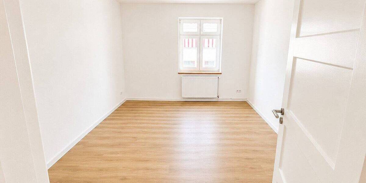 Etagenwohnung Stralsund Frankenvorstadt - 4 Zimmer, 82 m&sup2;, 1.075&euro; | Angebot:26831989