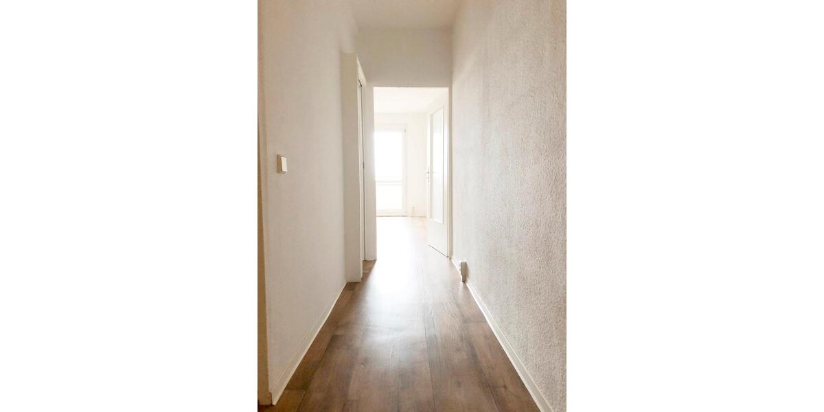Dachgeschoßwohnung Döbeln - 1 Zimmer, 31 m&sup2;, 210&euro; | Angebot:24699470