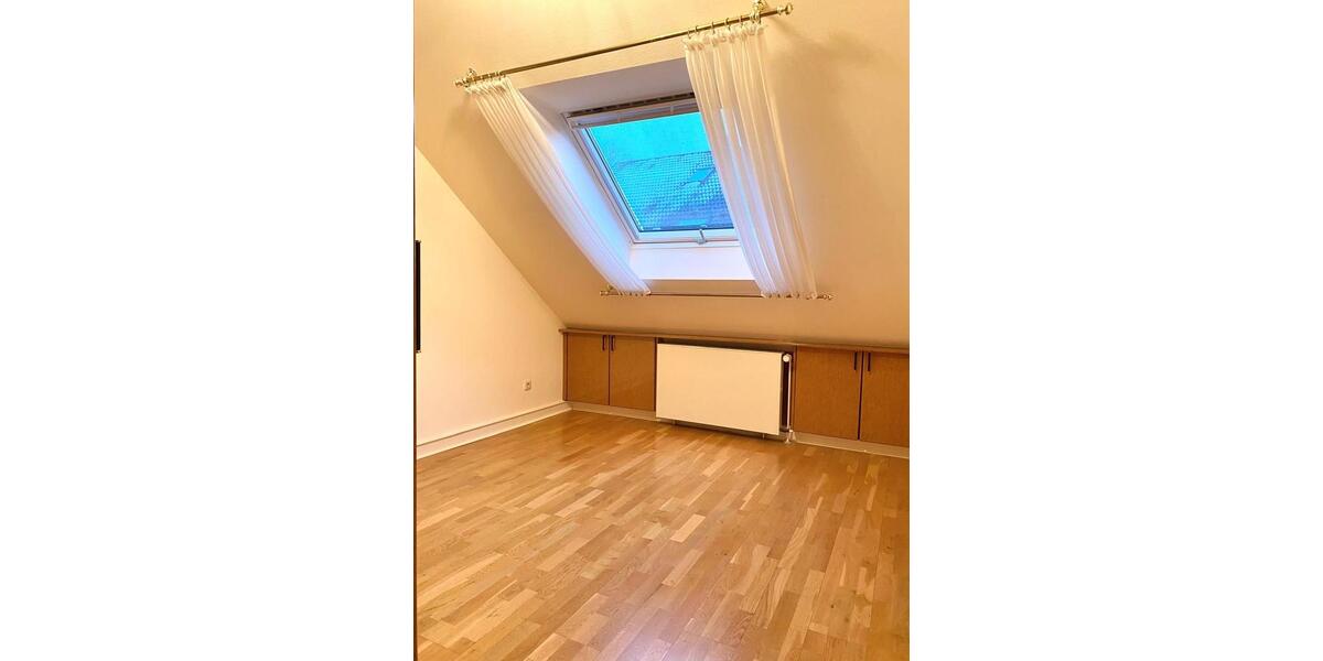 Dachgeschoßwohnung Bad Salzuflen - 2 Zimmer, 50 m&sup2;, 600&euro; | Angebot:26586347