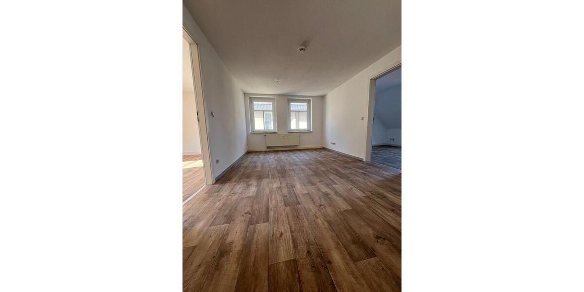 Dachgeschoßwohnung Ebersbach-Neugersdorf Neugersdorf - 2 Zimmer, 64 m&sup2;, 350&euro; | Angebot:21139271