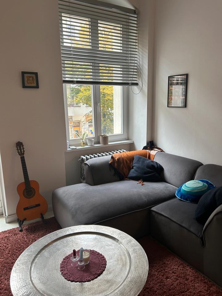 Stylish 2-Room Apartment with Balcony at Boxhagener Platz zimmer