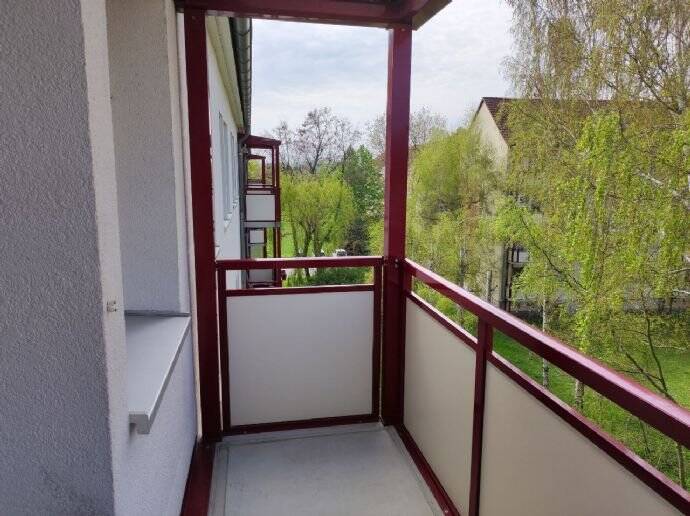 3 -Raum-Wohnung mit Balkon in Regis-Breitingen 3 zimmer
