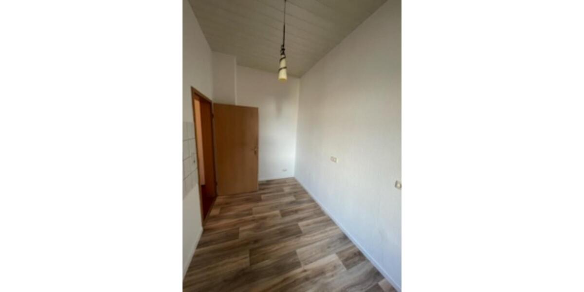 Erdgeschoßwohnung Werdau - 2 Zimmer, 41 m&sup2;, 220&euro; | Angebot:22269557