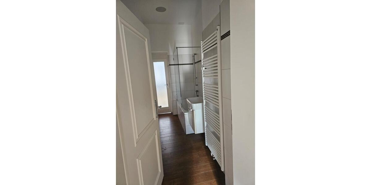 Großzügige 5-Zimmer-Wohnung in sehr guter Lage 5 zimmer