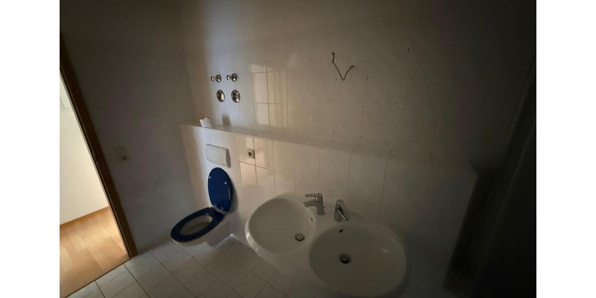 Etagenwohnung Reichenbach im Vogtland - 4 Zimmer, 103 m&sup2;, 539&euro; | Angebot:24522431