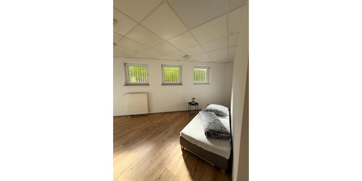 Wohnen auf Zeit Meckenbeuren - 1 Zimmer, 18 m&sup2;, 550&euro; | Angebot:26581456