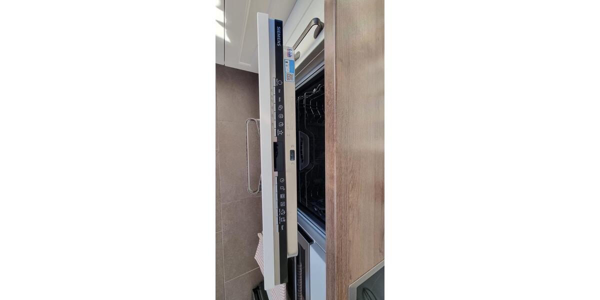 Zentrale und ruhige 2-Zi.-Wohnung, ab 1 Monat, voll möbliert 2 zimmer