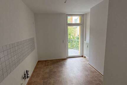 Wohnung Greiz Irchwitz - 3 Zimmer, 75 m&sup2;, 413&euro; | Angebot:27641392