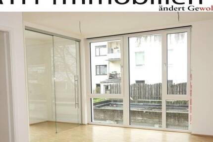 Wohnung Mönchengladbach Stadtmitte - 2 Zimmer, 65 m&sup2;, 867&euro; | Angebot:26161702