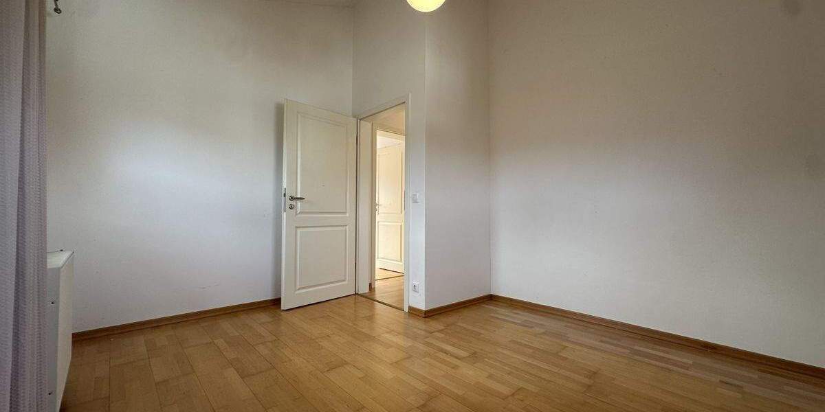 Einfamilienhaus Gräfelfing Lochham - 6 Zimmer, 150 m&sup2;, 3.600&euro; | Angebot:25070947
