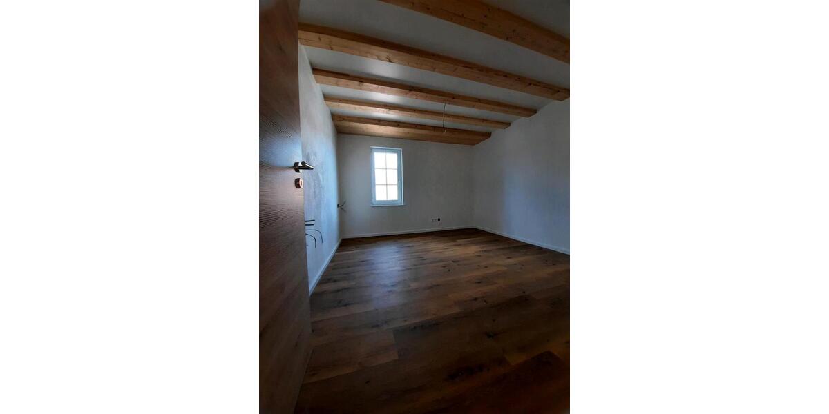Etagenwohnung Zimmern ob Rottweil - 2 Zimmer, 420 m&sup2;, 490&euro; | Angebot:26183202