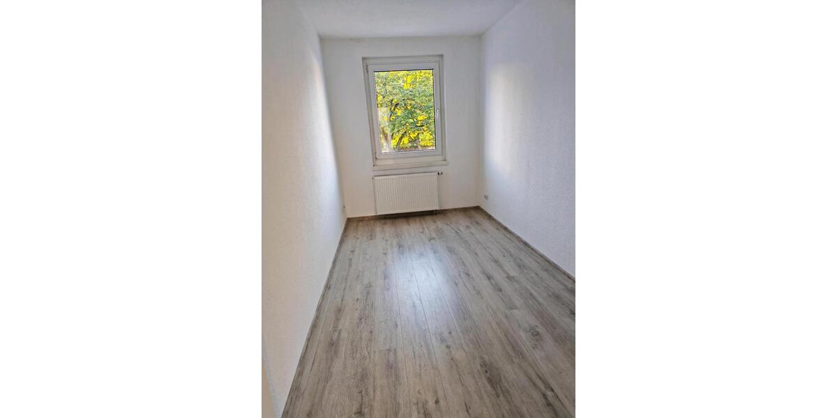 Hochparterre Dessau-Roßlau Dessau - 5 Zimmer, 84 m&sup2;, 630&euro; | Angebot:26545379