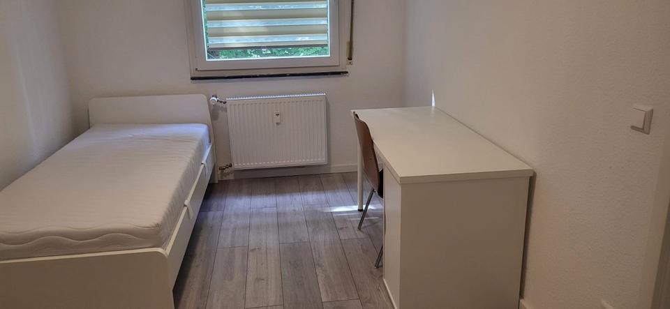 Wohnen auf Zeit Karlsruhe Hagsfeld - 1 Zimmer, 9 m&sup2;, 400&euro; | Angebot:25120868