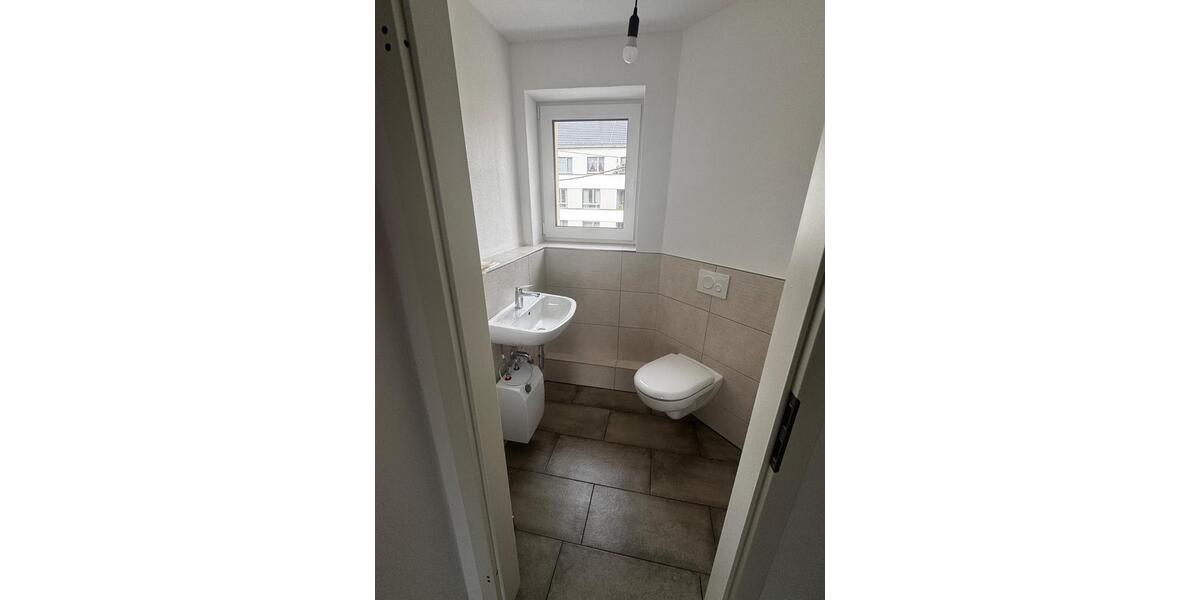 Erdgeschoßwohnung Rochlitz - 7 Zimmer, 110 m&sup2;, 1.045&euro; | Angebot:26409494