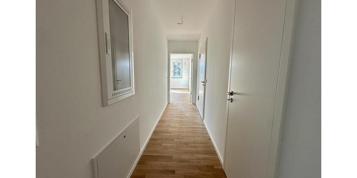 Erdgeschoßwohnung Eisenach - 3 Zimmer, 102 m&sup2;, 1.330&euro; | Angebot:25512320