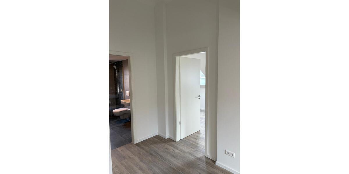 Dachgeschoßwohnung Berlin Reinickendorf - 2 Zimmer, 70 m&sup2;, 1.195&euro; | Angebot:26700284