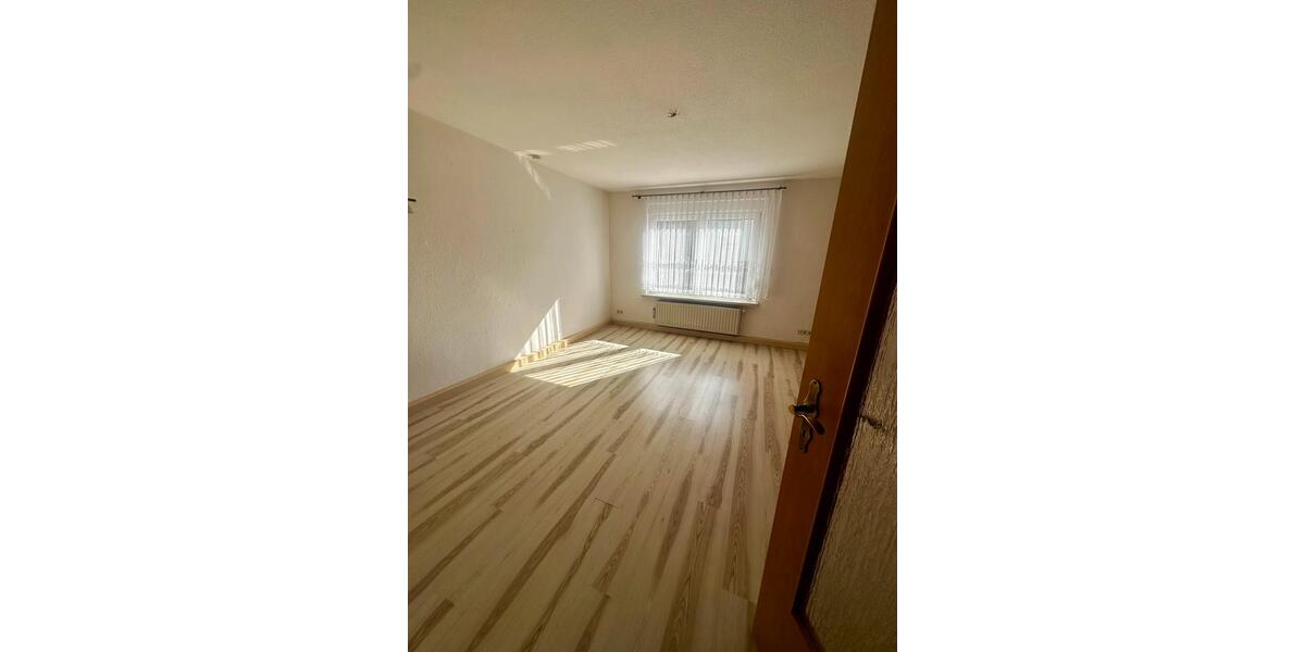 Erdgeschoßwohnung Pößneck - 3 Zimmer, 62 m&sup2;, 434&euro; | Angebot:25768698