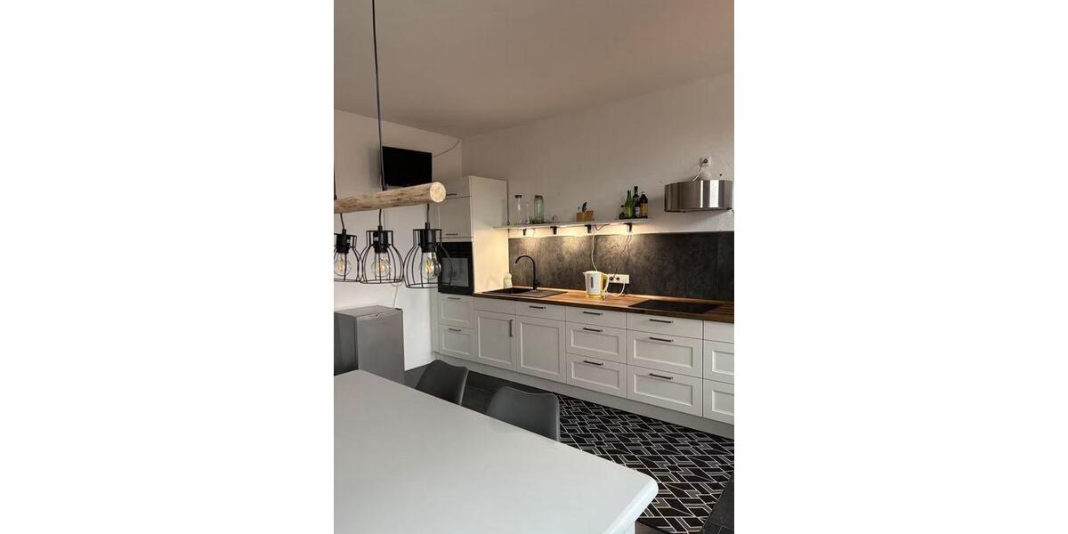 Wohnen auf Zeit Heere - 3 Zimmer, 100 m&sup2;, 100&euro; | Angebot:26642660