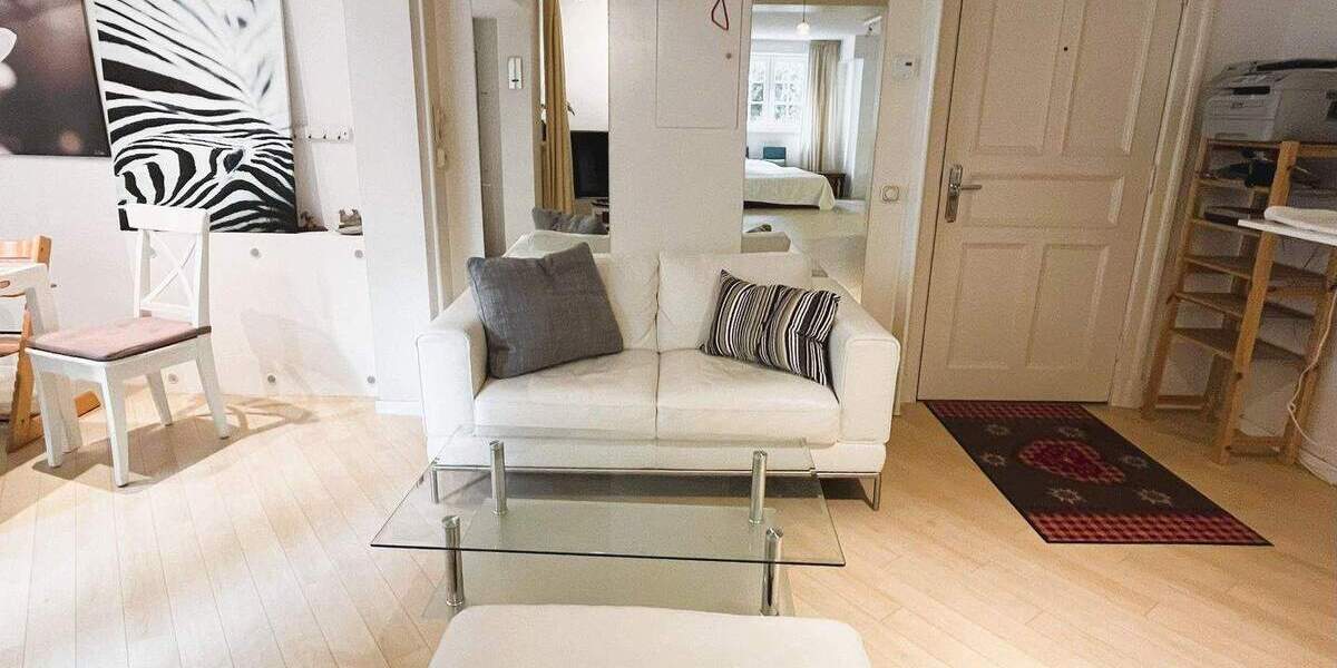 Alsternahes Wohnen im Alsterkamp! Helle möblierte Souterrainwohnung! 2 zimmer