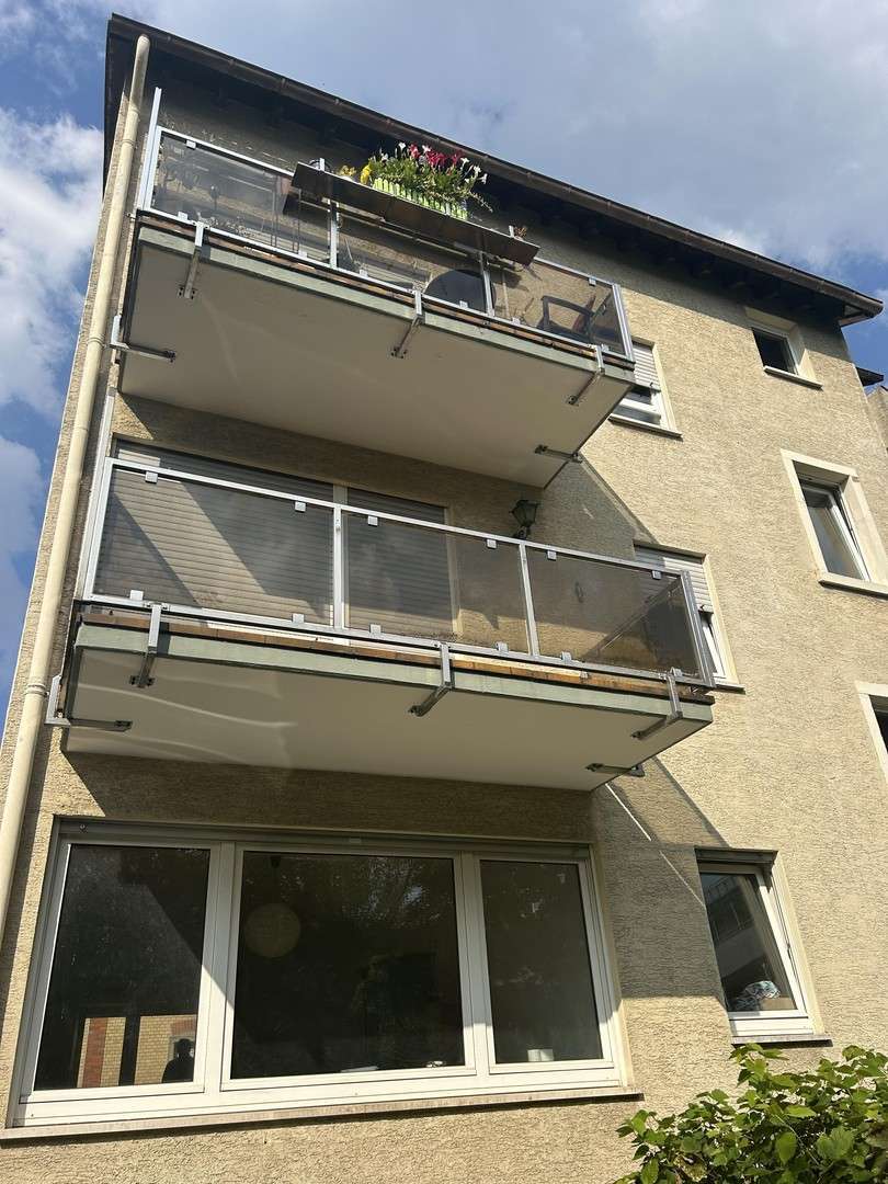 Wohnung zum Mieten in Frankfurt am Main 1.400 € 80 m² 3 zimmer