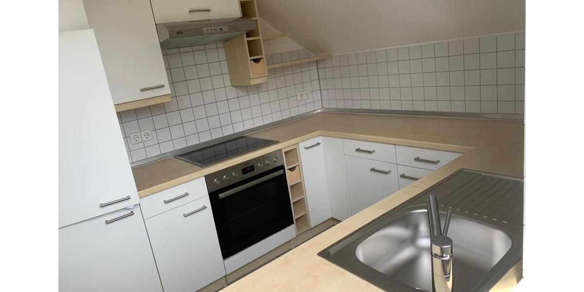 Dachgeschoßwohnung Heilbronn Frankenbach - 3 Zimmer, 80 m&sup2;, 950&euro; | Angebot:25995952