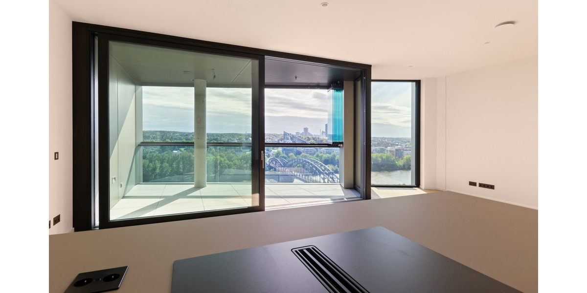 Etagenwohnung Frankfurt am Main Ostend - 3 Zimmer, 121 m&sup2;, 4.000&euro; | Angebot:24991551