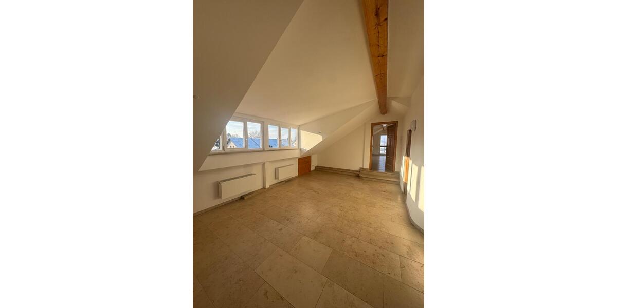 Dachgeschoßwohnung Mindelheim - 2 Zimmer, 105 m&sup2;, 899&euro; | Angebot:24877766