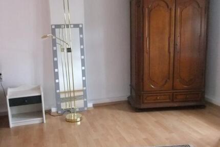 Schönes Zimmer frei in WG - WG-Zimmer frei - Zimmer frei 1 zimmer