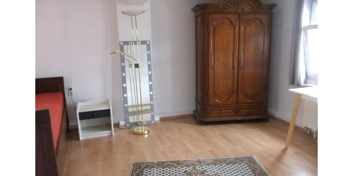 Schönes Zimmer frei in WG - WG-Zimmer frei - Zimmer frei 1 zimmer