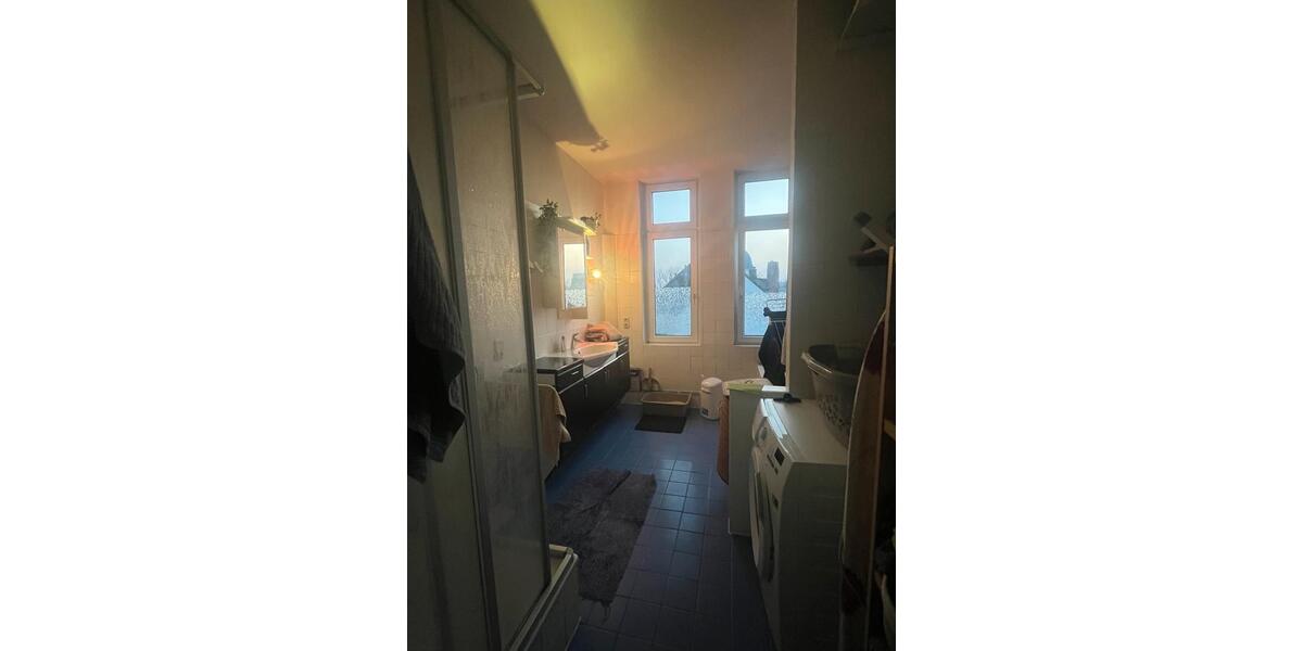 Dachgeschoßwohnung Oldenburg Dobbenviertel - 4 Zimmer, 100 m&sup2;, 435&euro; | Angebot:26031873