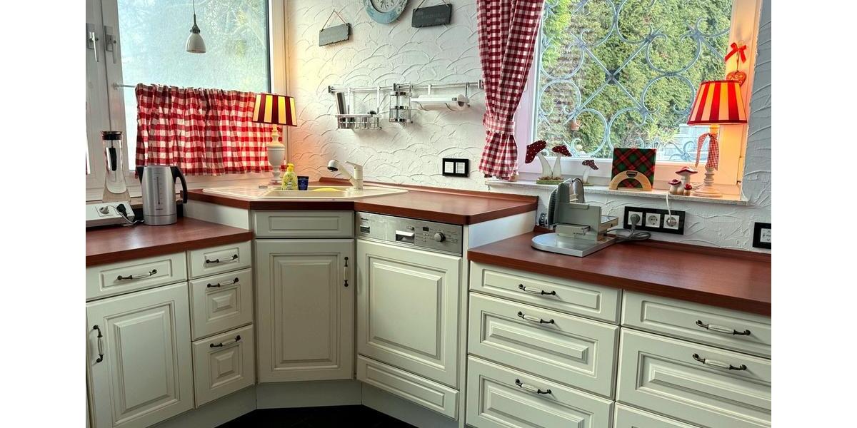 Bungalow Ransbach-Baumbach Baumbach - 9 Zimmer, 130 m&sup2;, 1.650&euro; | Angebot:24393762