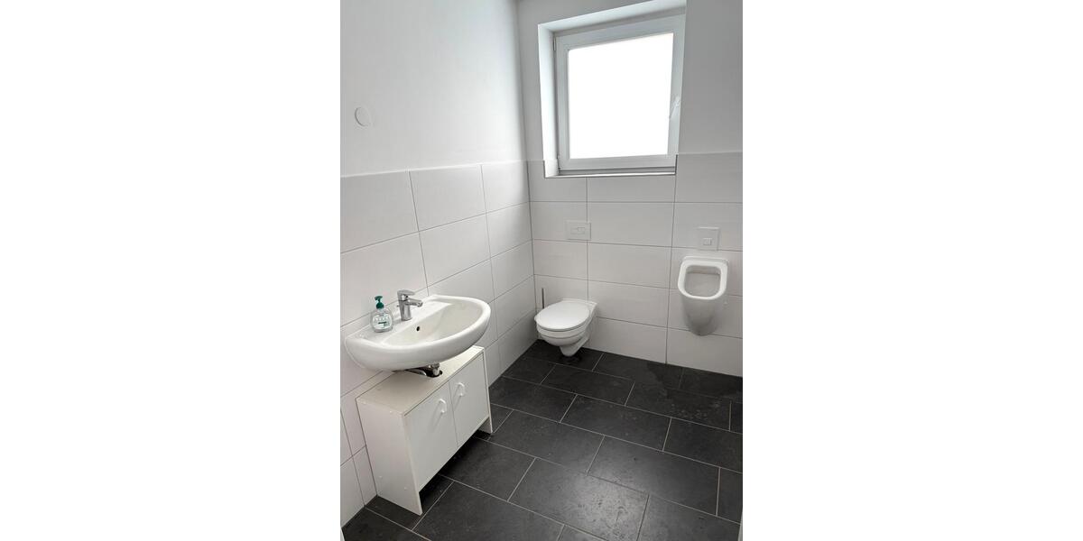 Gewerbeeinheit in Kassel-Espenau – 154 m² zimmer