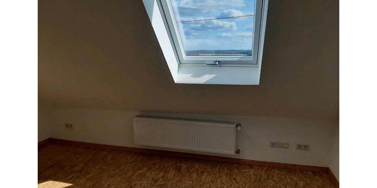 Dachgeschoßwohnung Bergen - 2 Zimmer, 43 m&sup2;, 390&euro; | Angebot:25883277