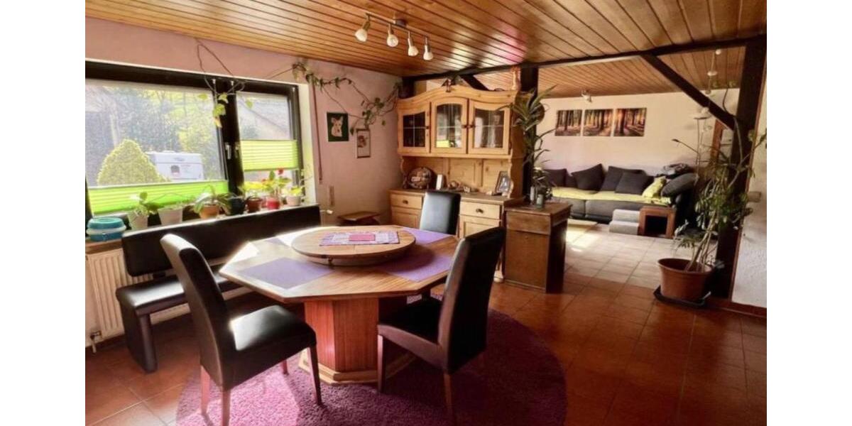 Erdgeschoßwohnung Wiesensteig - 3 Zimmer, 92 m&sup2;, 750&euro; | Angebot:25919136