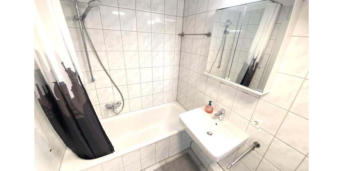 Dachgeschoßwohnung Esslingen am Neckar - 2 Zimmer, 41 m&sup2;, 1.050&euro; | Angebot:24256971