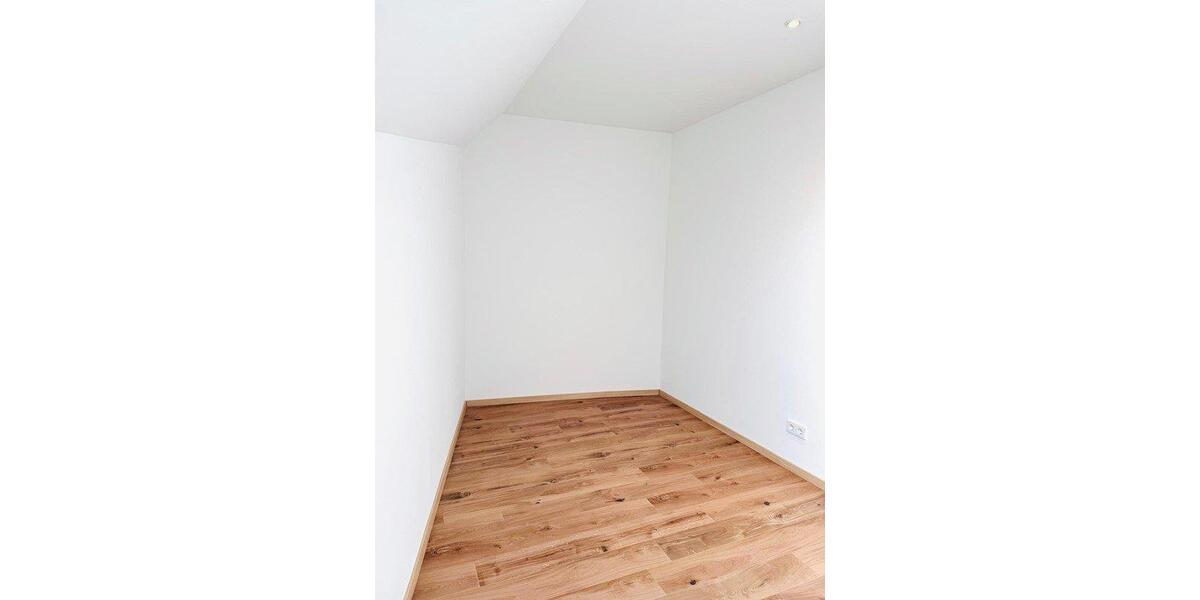 Erdgeschoßwohnung Wiesbaden Mainz-Amöneburg - 3 Zimmer, 80 m&sup2;, 1.200&euro; | Angebot:26466642
