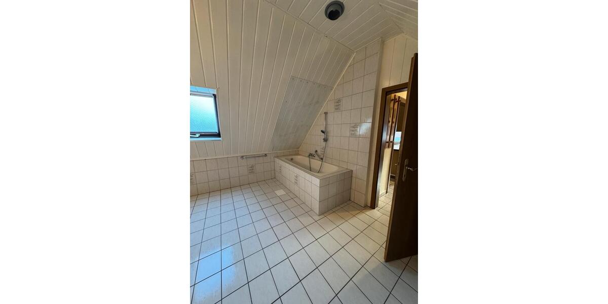 Dachgeschoßwohnung Garrel - 2 Zimmer, 80 m&sup2;, 1.000&euro; | Angebot:26485127