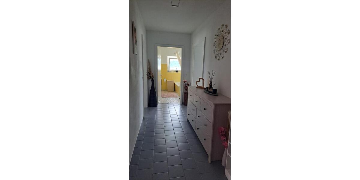 Etagenwohnung Losheim am See - 3 Zimmer, 75 m&sup2;, 700&euro; | Angebot:26549979