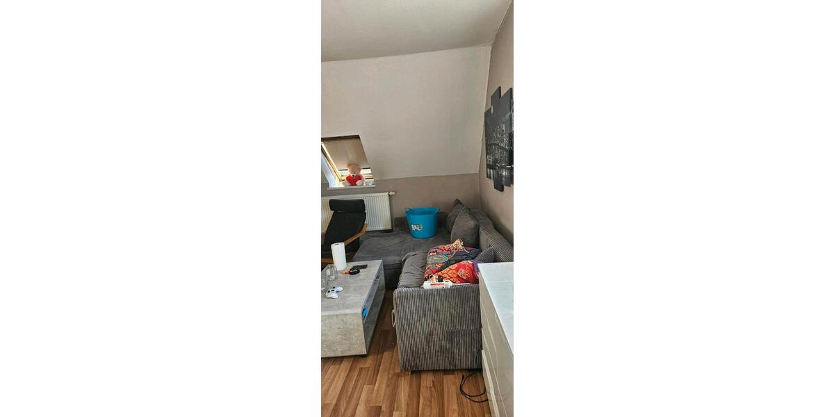 Dachgeschoßwohnung Stavenhagen - 1.5 Zimmer, 35 m&sup2;, 400&euro; | Angebot:26409862