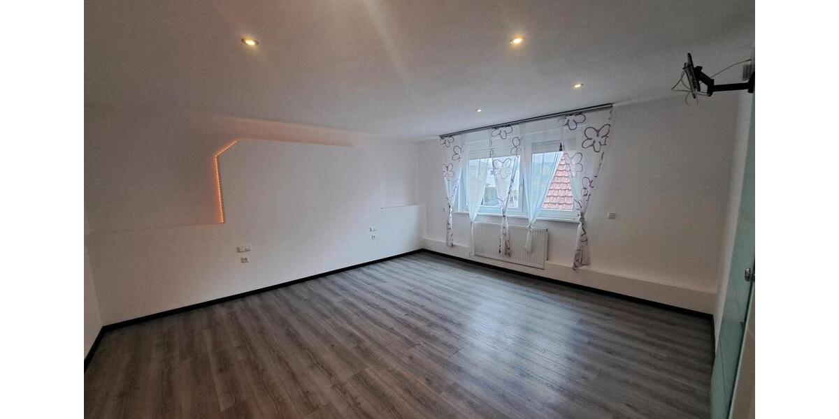 Etagenwohnung Neuhof - 3.5 Zimmer, 100 m&sup2;, 750&euro; | Angebot:26227374