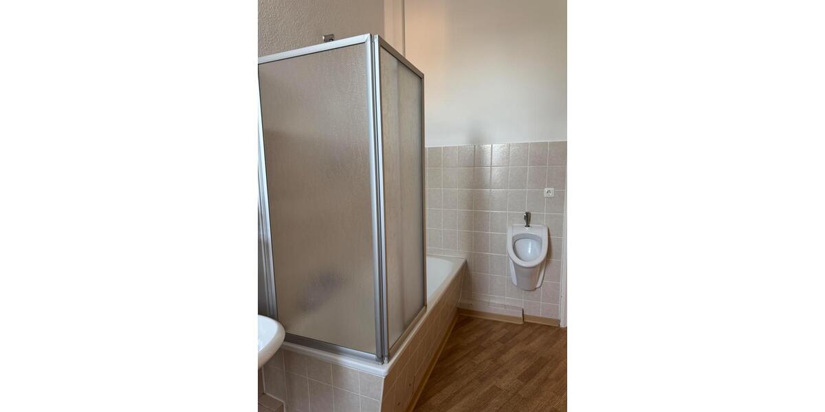 Etagenwohnung Nienburg (Weser) - 6 Zimmer, 186 m&sup2;, 1.400&euro; | Angebot:26058512