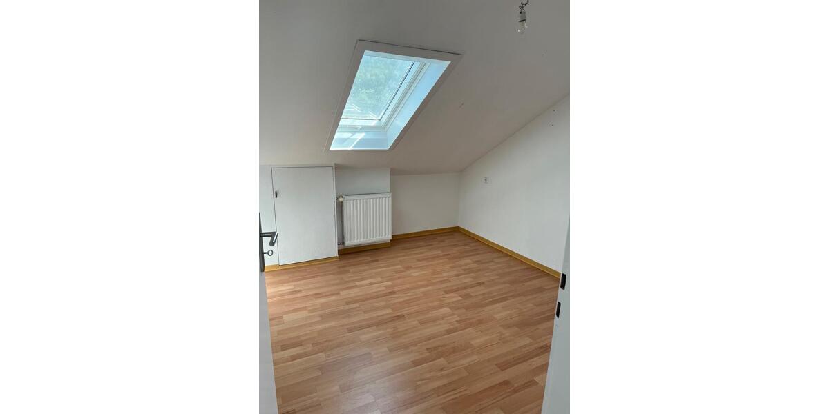 Doppelhaushälfte Oberstenfeld - 8 Zimmer, 160 m&sup2;, 1.800&euro; | Angebot:26166226