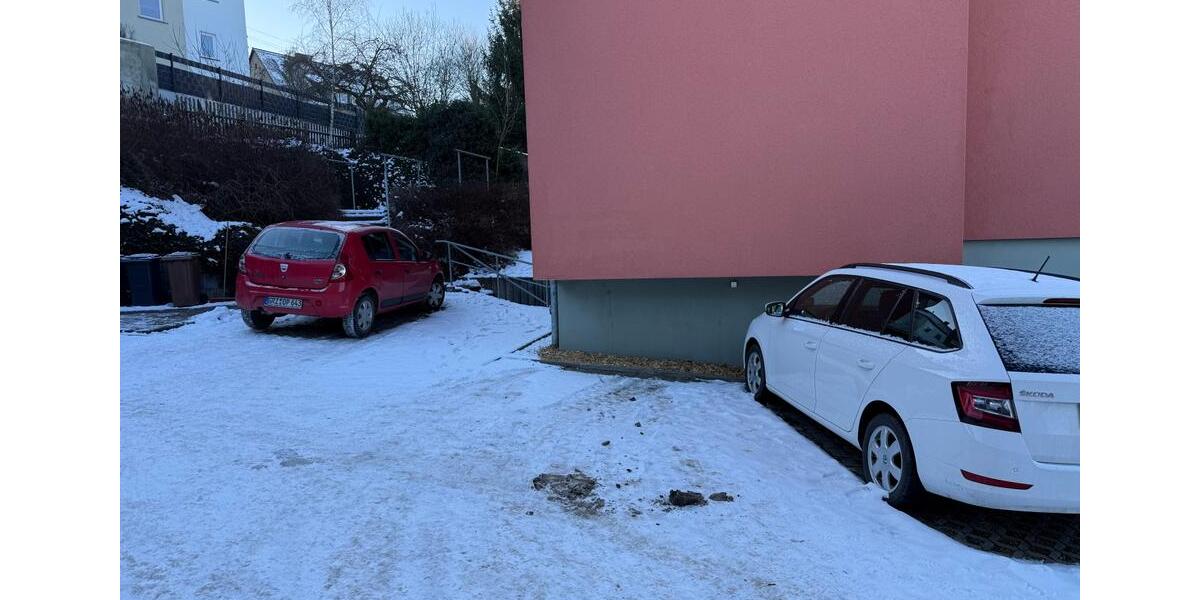 Superschöne, moderne DG-Wohnung mit Balkon und herrlichem Blick über Greiz 2 zimmer