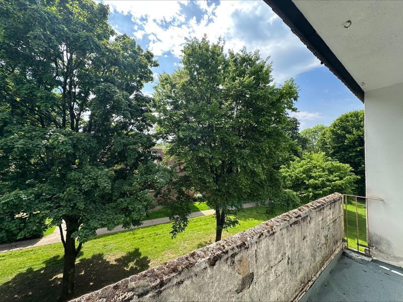 Geräumige 2-Zi. Wohnung mit Balkon!