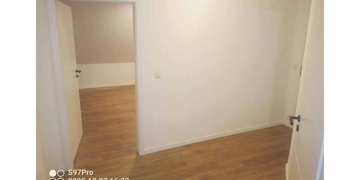 Dachgeschoßwohnung Preußisch Oldendorf - 2 Zimmer, 76 m&sup2;, 650&euro; | Angebot:25064610